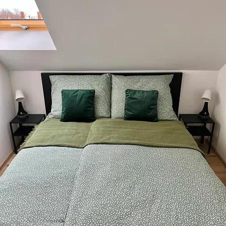 Jolcsi アパート *